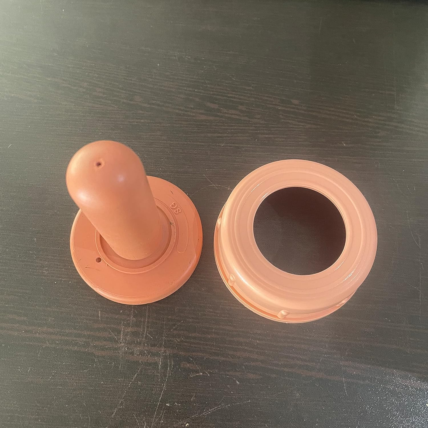 Bethlehem Heavy Duty Calf Milk Feeding Bottle with Food Grade Nipple 2 Litre | Durable Plastic Feeding Bottle for Calves, Lambs, Goats | Easy to Clean & Long-Lasting - Image 2